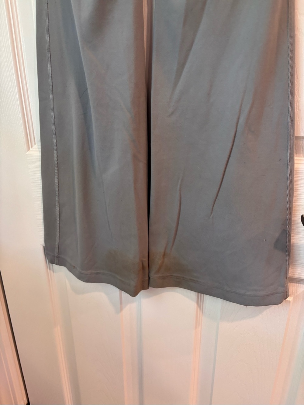 Lululemon gray wide leg leggings size 6 - Picture 4 of 5